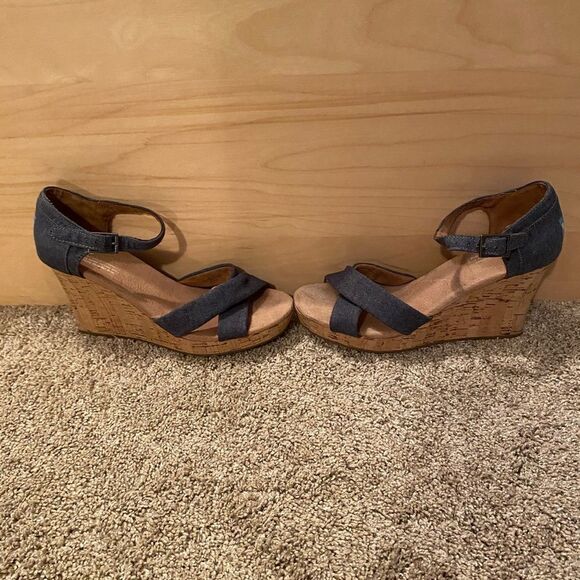 Tom’s Sienna Chambray Denim Cork Wedge - Picture 5 of 9